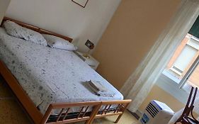 B & B Via Borgo Di San Pietro